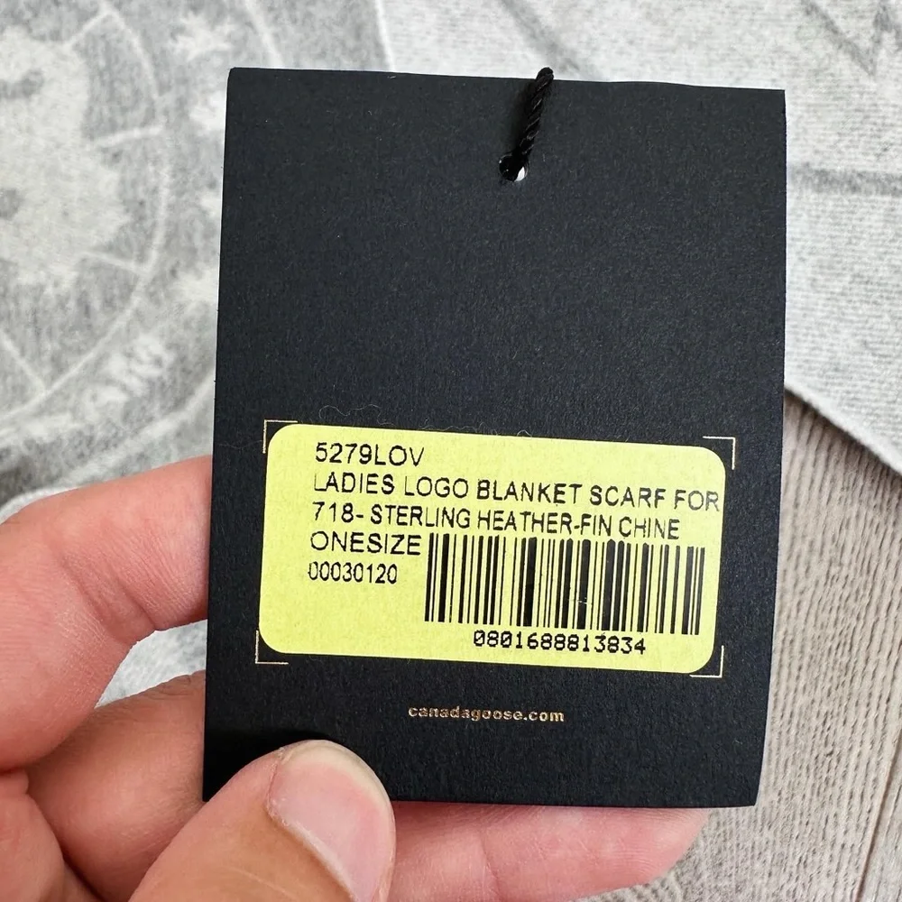 Canada Goose x OVO Ladies Logo Blanket Scarf Sterling Heather 100% Wool - Picture 4 of 4